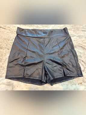 NWT Fashion Nova Slide Into My Dreams Black Faux Leather Shorts Medium